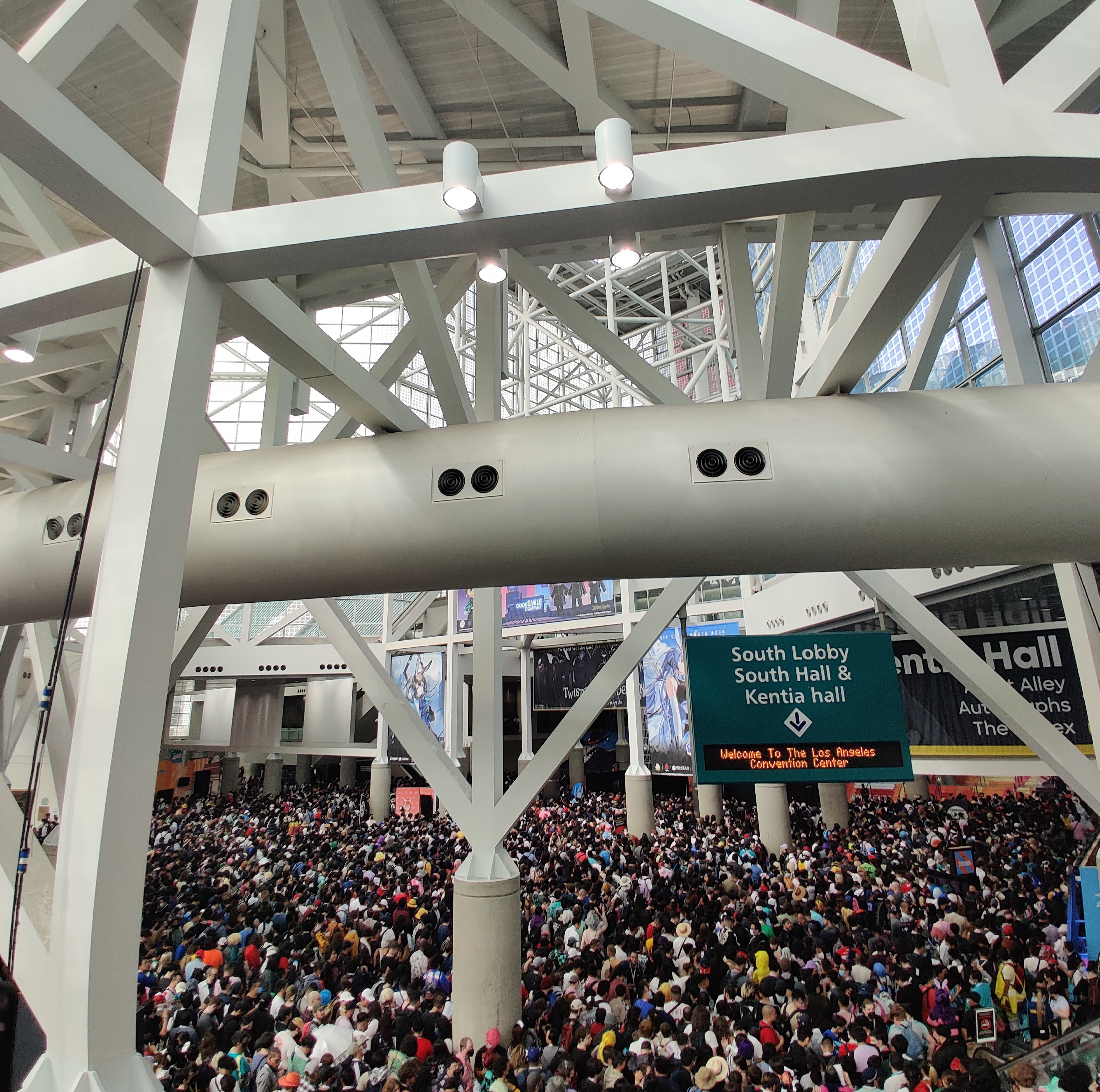 Anime Expo 2022 opening crowd