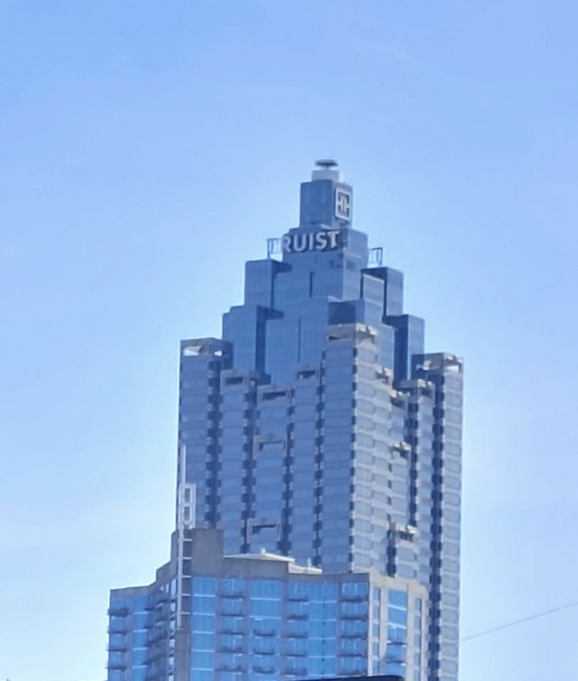 The T missing from Truist Plaza Atlanta