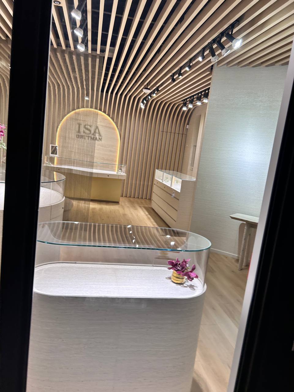 Miami — Isa Grutman connection